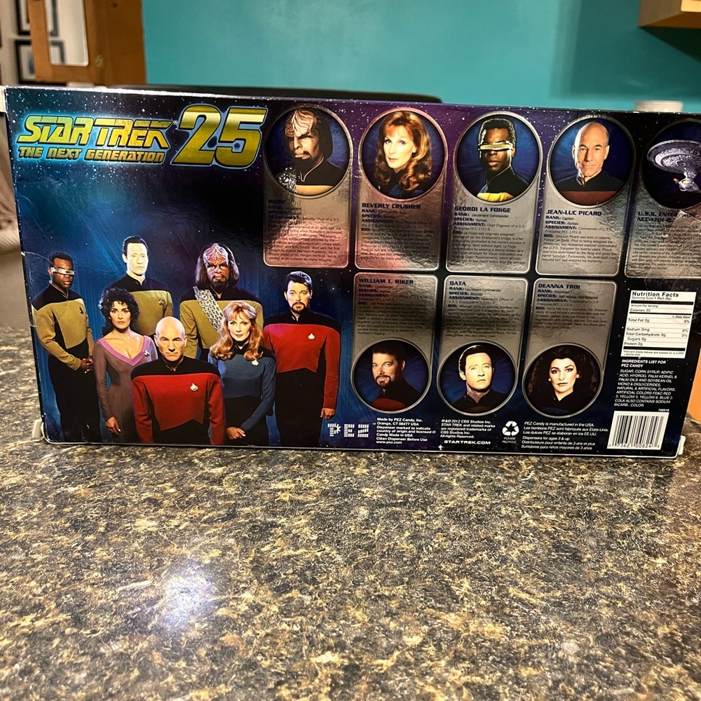 New in Original Box Pez, Star Trek The Next Generation Collectible Set No. 48925 - Picture 5 of 10